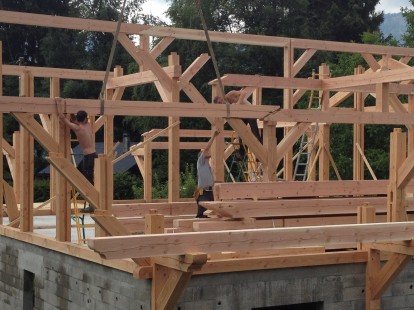 Building the timber frame at Chalet ALLURE